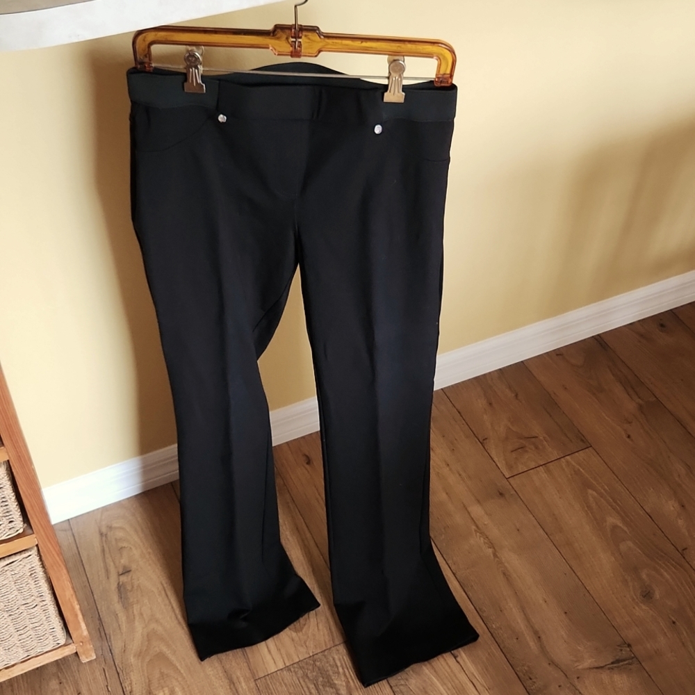 Nine West Flare pull on pants